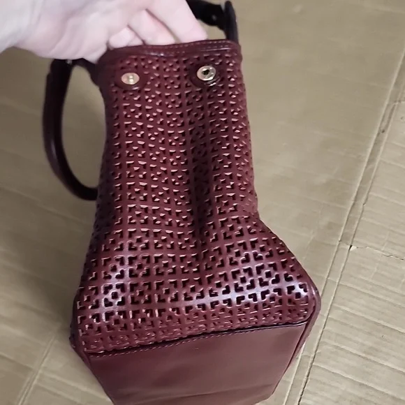 Kate Spade brown leather perforated purse - Picture 6 of 10